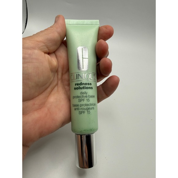 Clinique Other - Clinique Redness Solutions Daily Protective Base SPF 15 Green Tint Primer 1.35oz